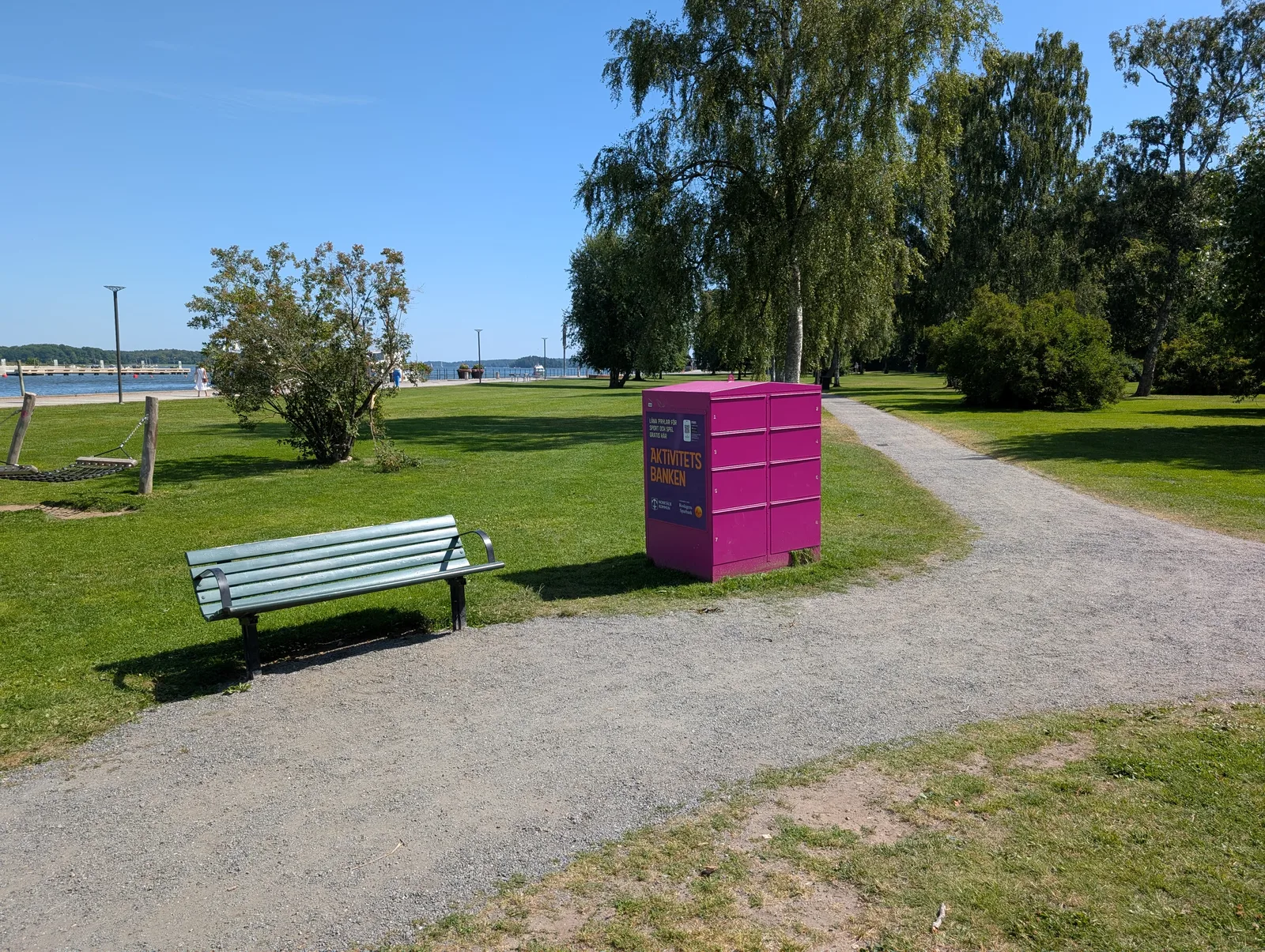 Översikt över lekplatsen i parken