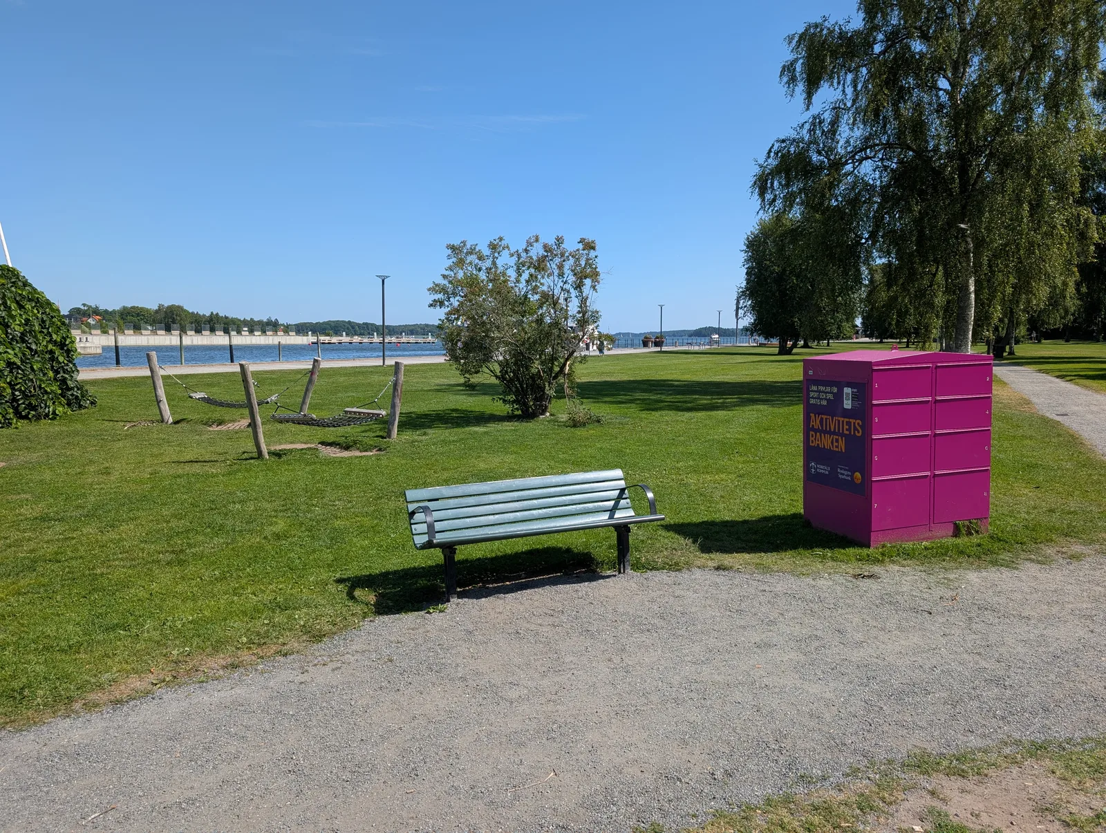 Grönska och lekmiljö i Societetsparken
