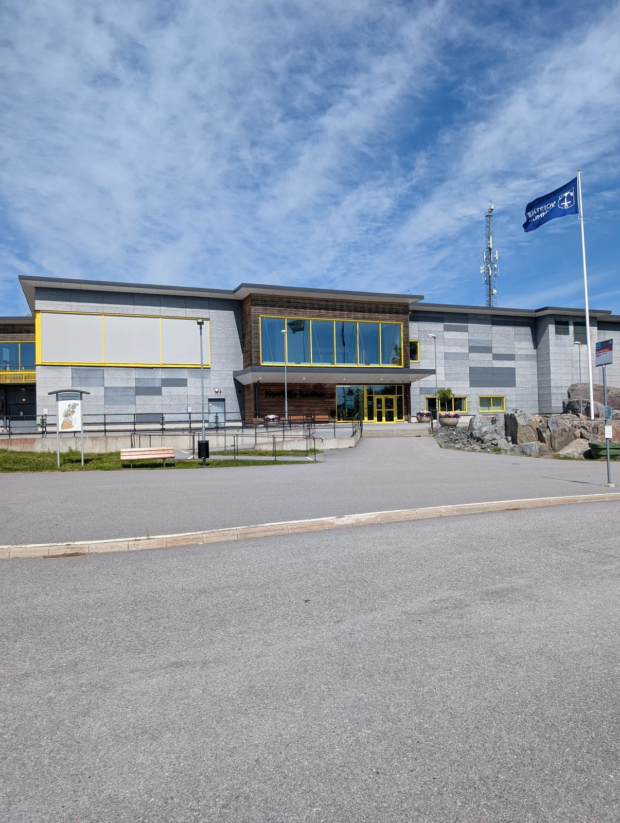 Familjeavdelning med rutschkana i Norrtälje Badhus